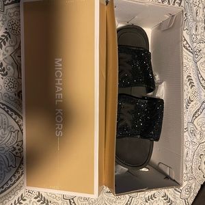 MICHAEL KORS BLACK WOMENS SANDALS MK LOGO SZ 9 NEW IN BOX